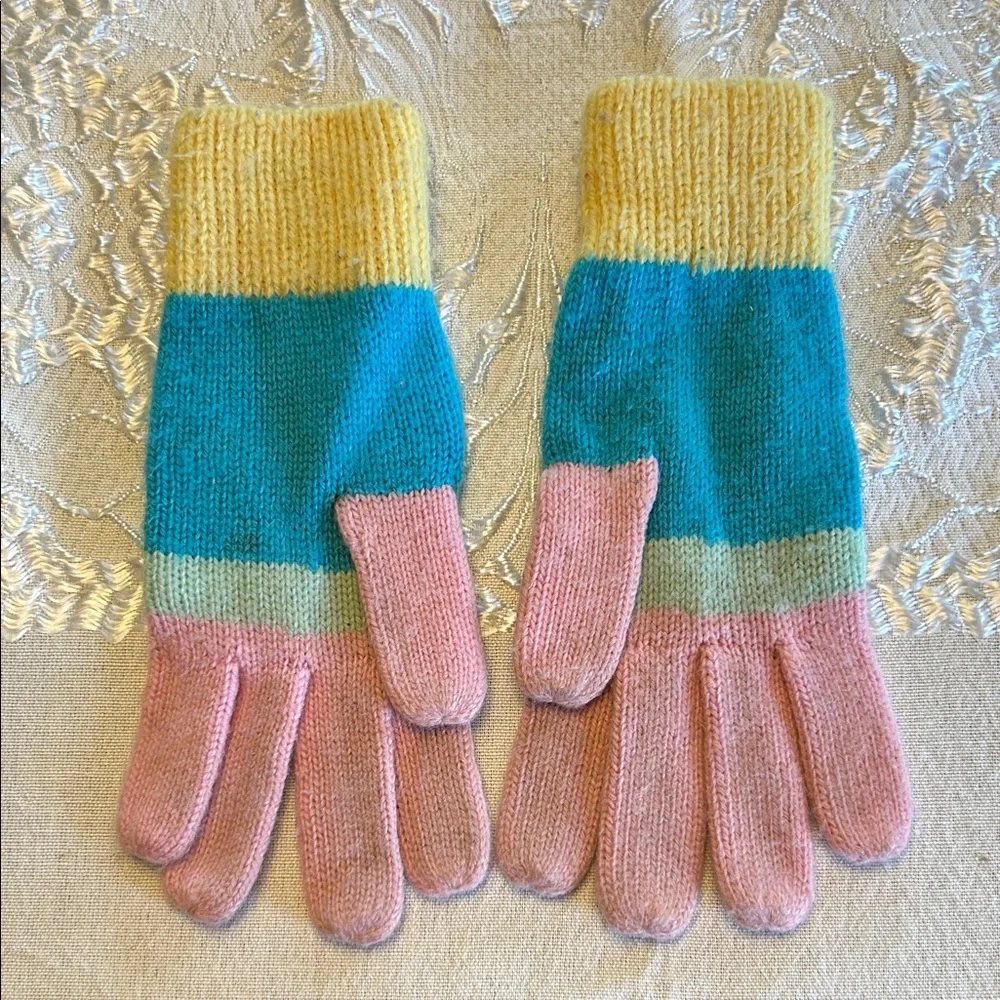 Colorful Ladies Winter Gloves with Adorable Leather Skiing Design; Lightly Worn!